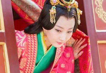 蓝海拾贝贝 的想法: 骊姬是春秋时期祸乱晋国的妃子.