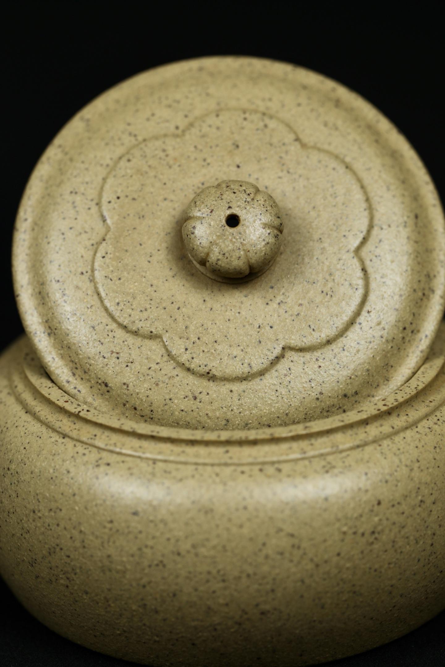 紫砂壶 的想法: 菊瓣石鼓·全手工 力荐系列容量110cc泥料,极品芝麻段