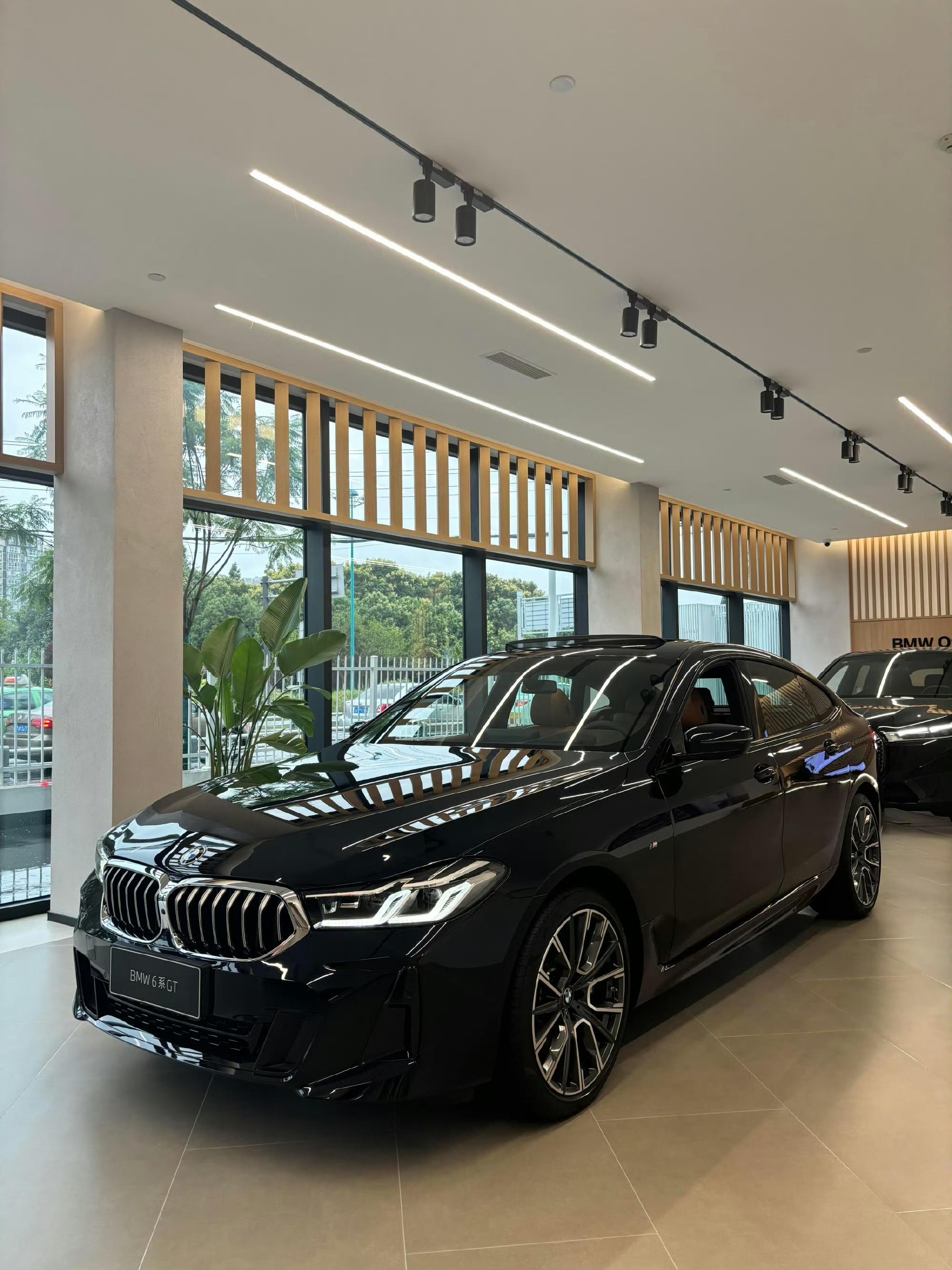 探索车界 的想法: 630im运动套装