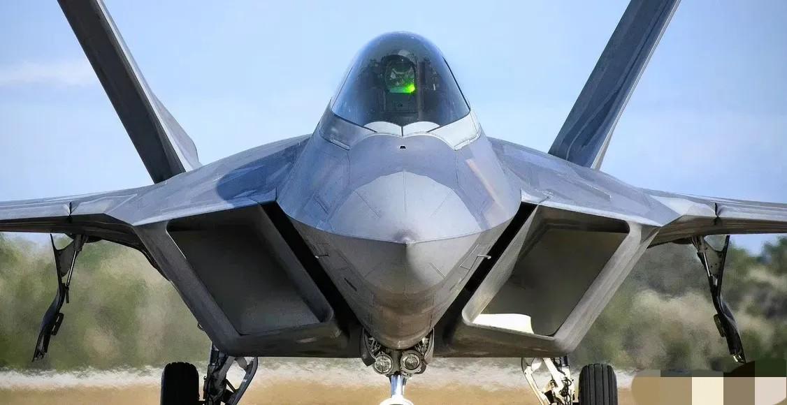 saga军武视界 的想法: 世界四大五代机正面照,美国的f22出现最早,外形