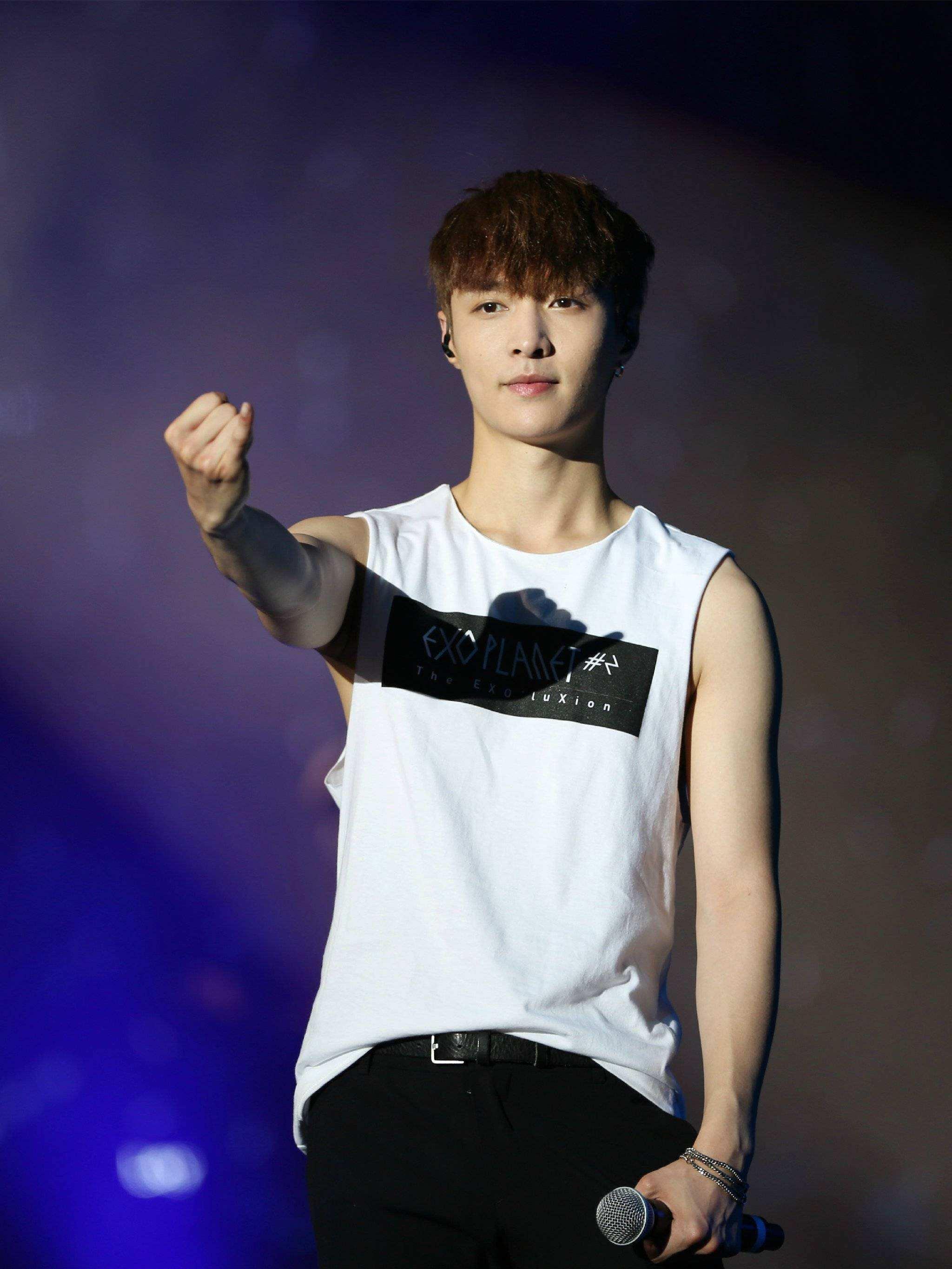 知乎宝藏 的想法: 张艺兴,中国内地流行乐男歌手, | 张艺兴(lay) br>