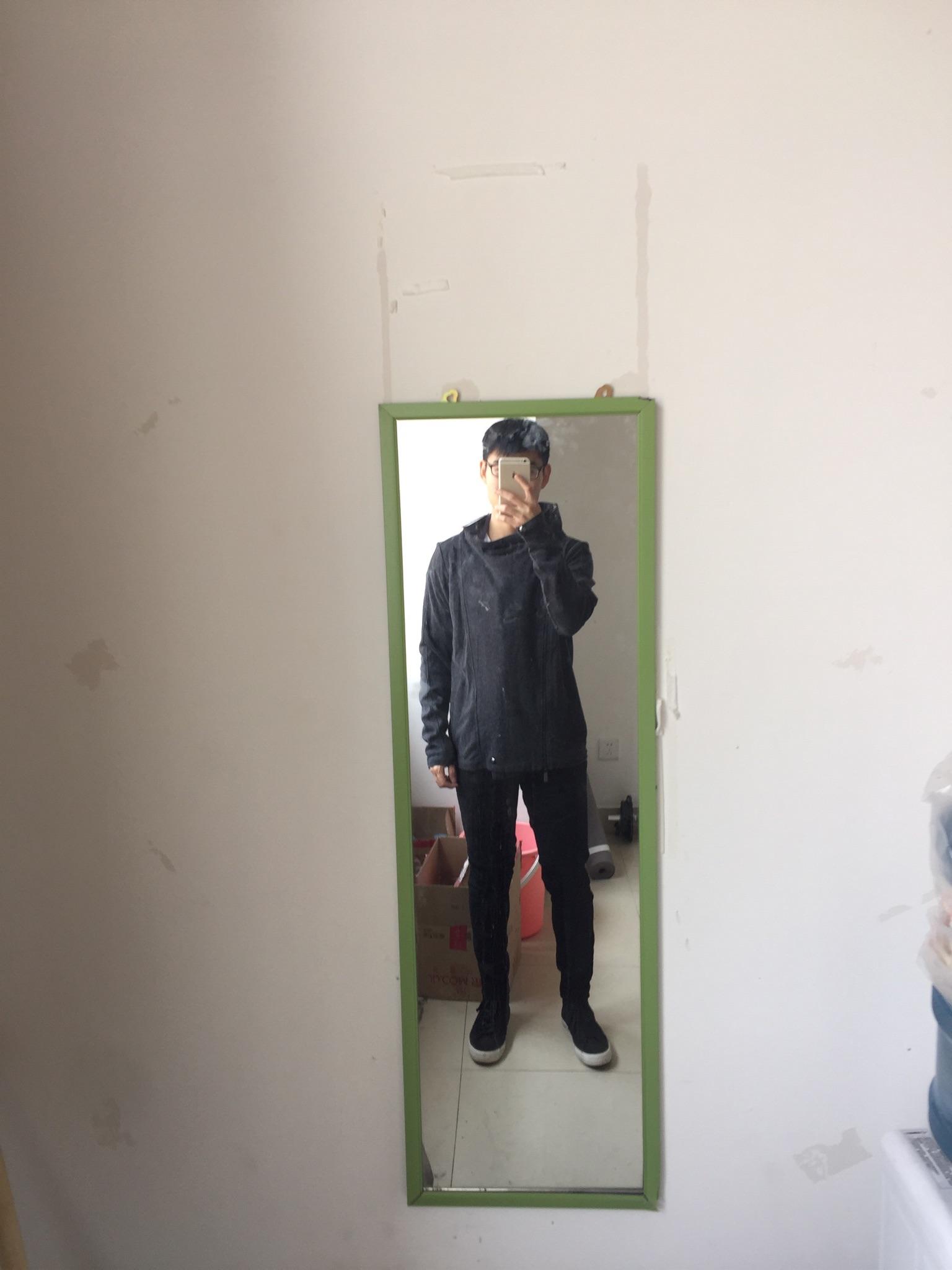 身高170体重140斤身材稍壮的男生如何搭配?