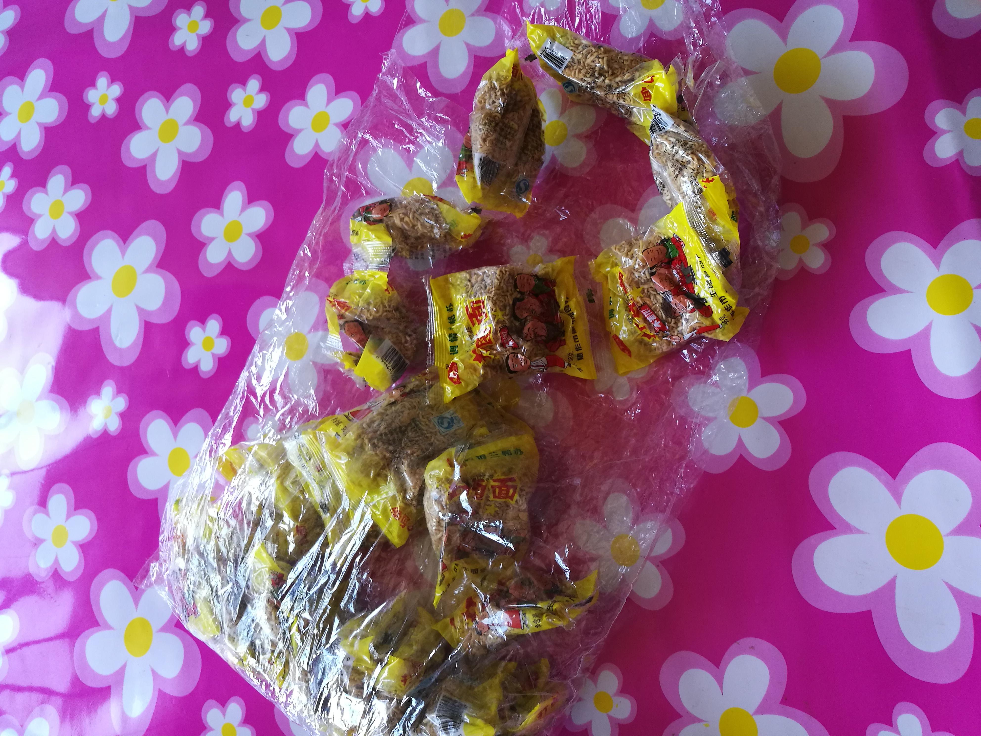 小时候吃的透明袋装的碎方便面请问叫什么