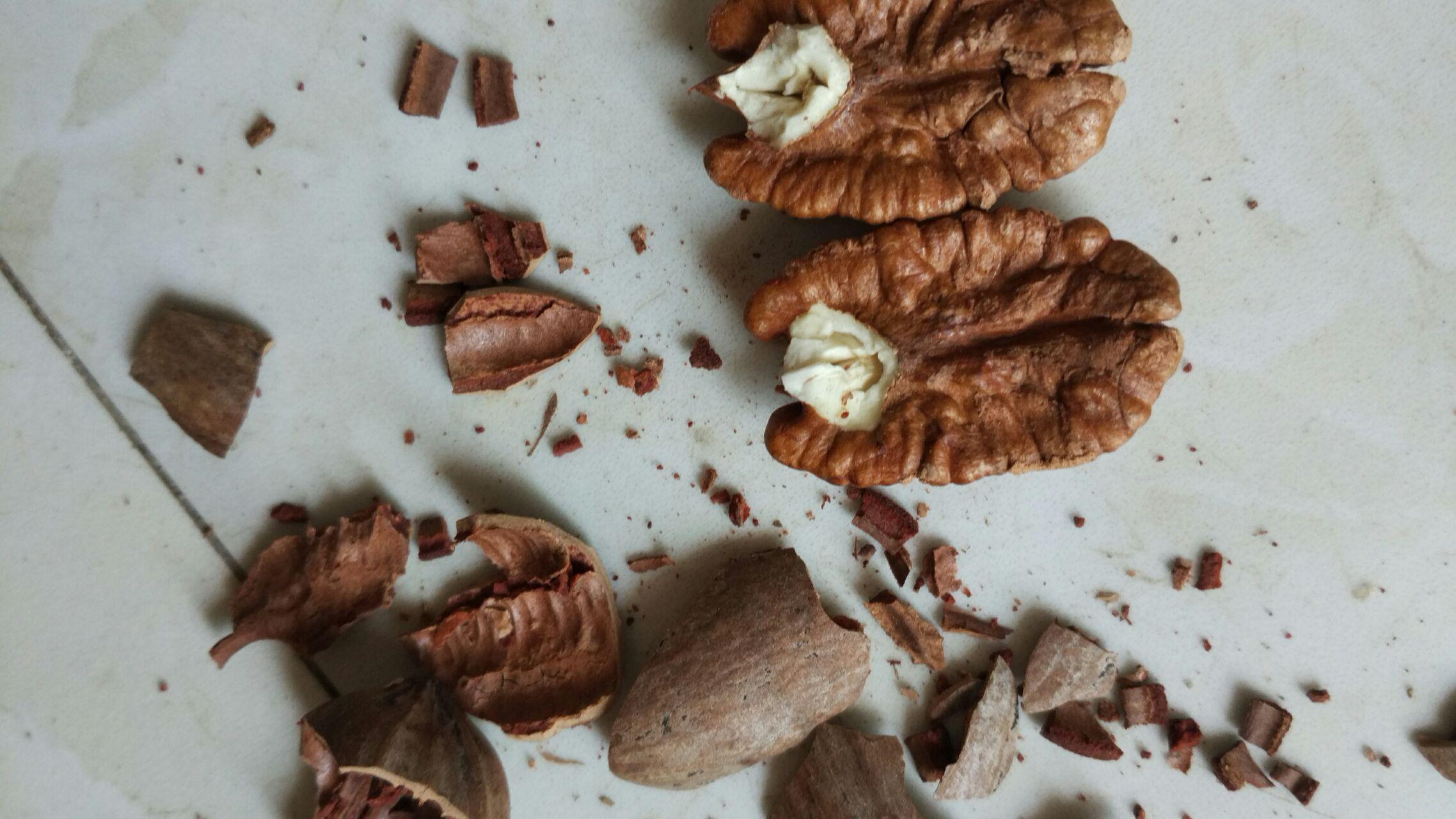 如何剥碧根果才能不碎成渣