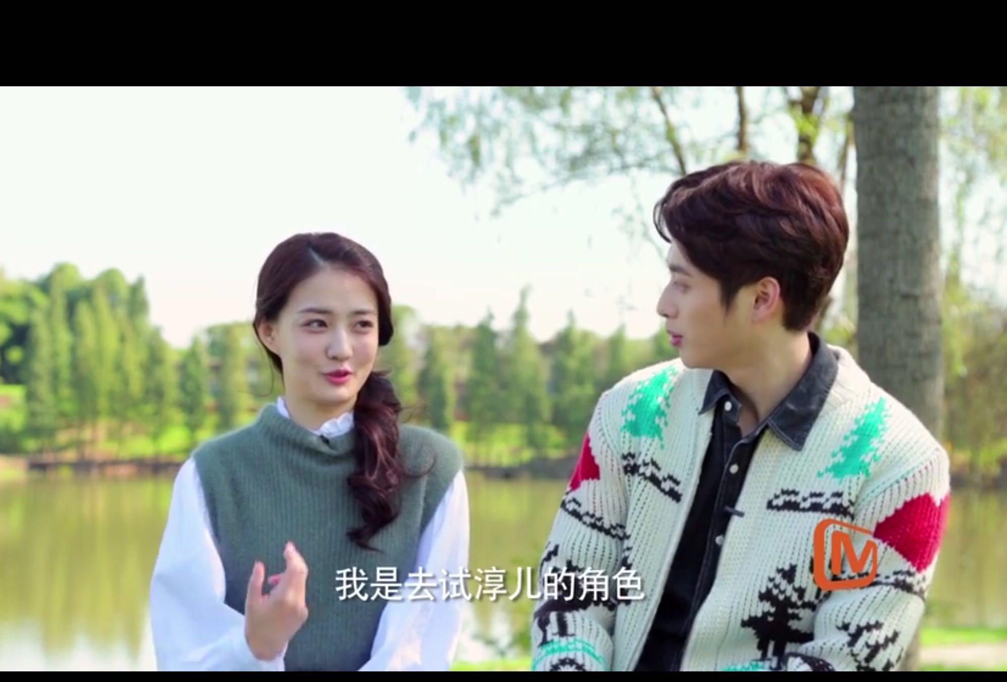 哪位达人能告诉我徐璐这件<em>毛衣</em>衬衫那个<em>牌子</em>?