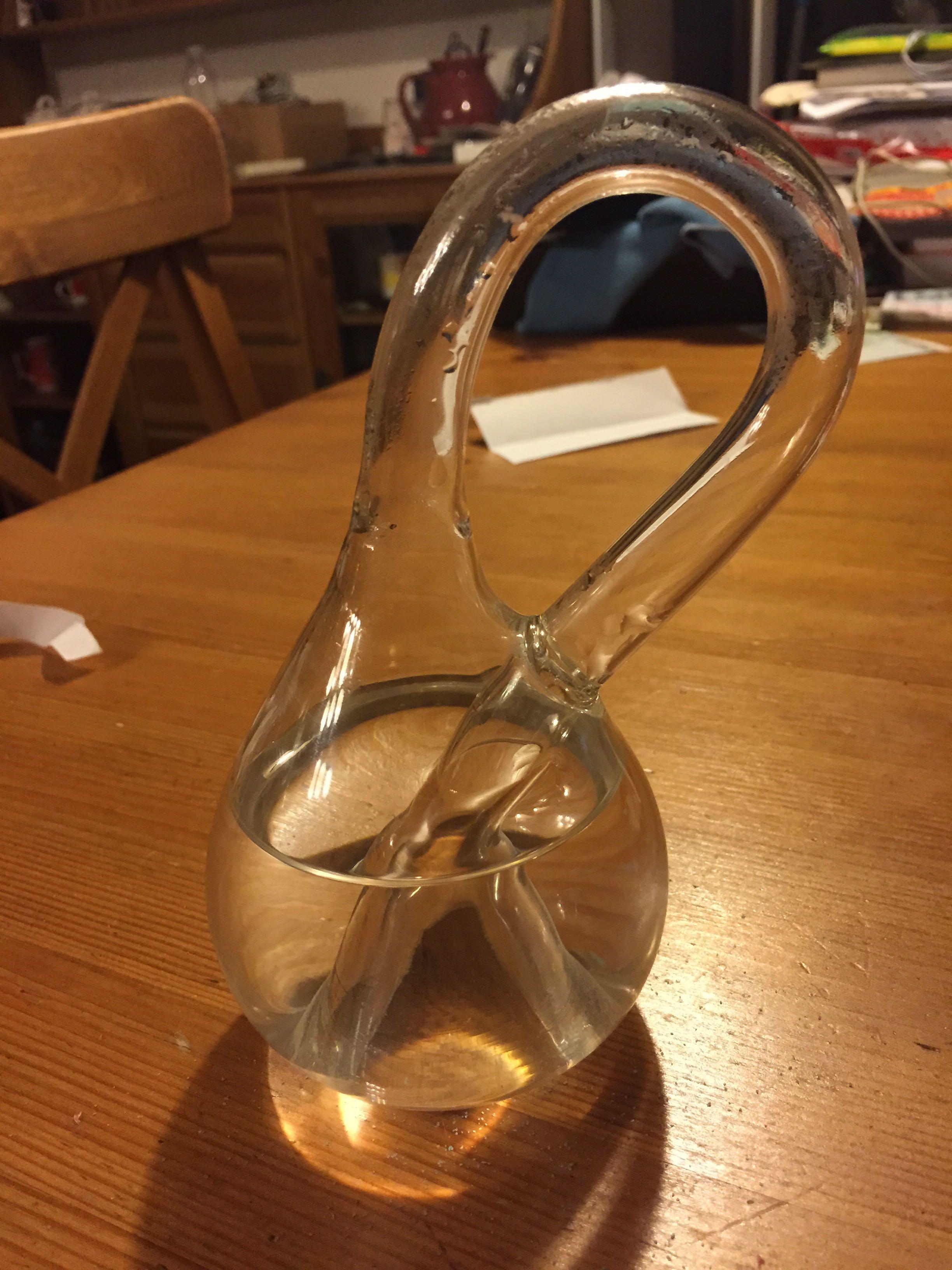 克莱因瓶为什么不能用来装水