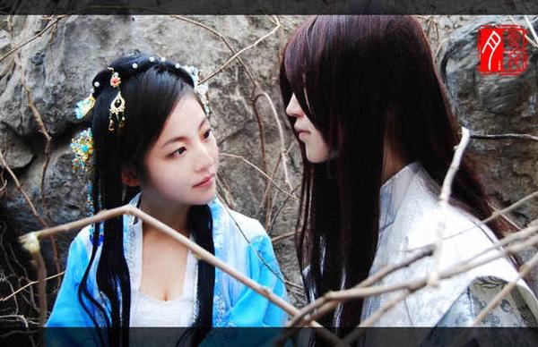 好多年以前雪月夜社团出的cos里 默冰就是我心里的容止啊!