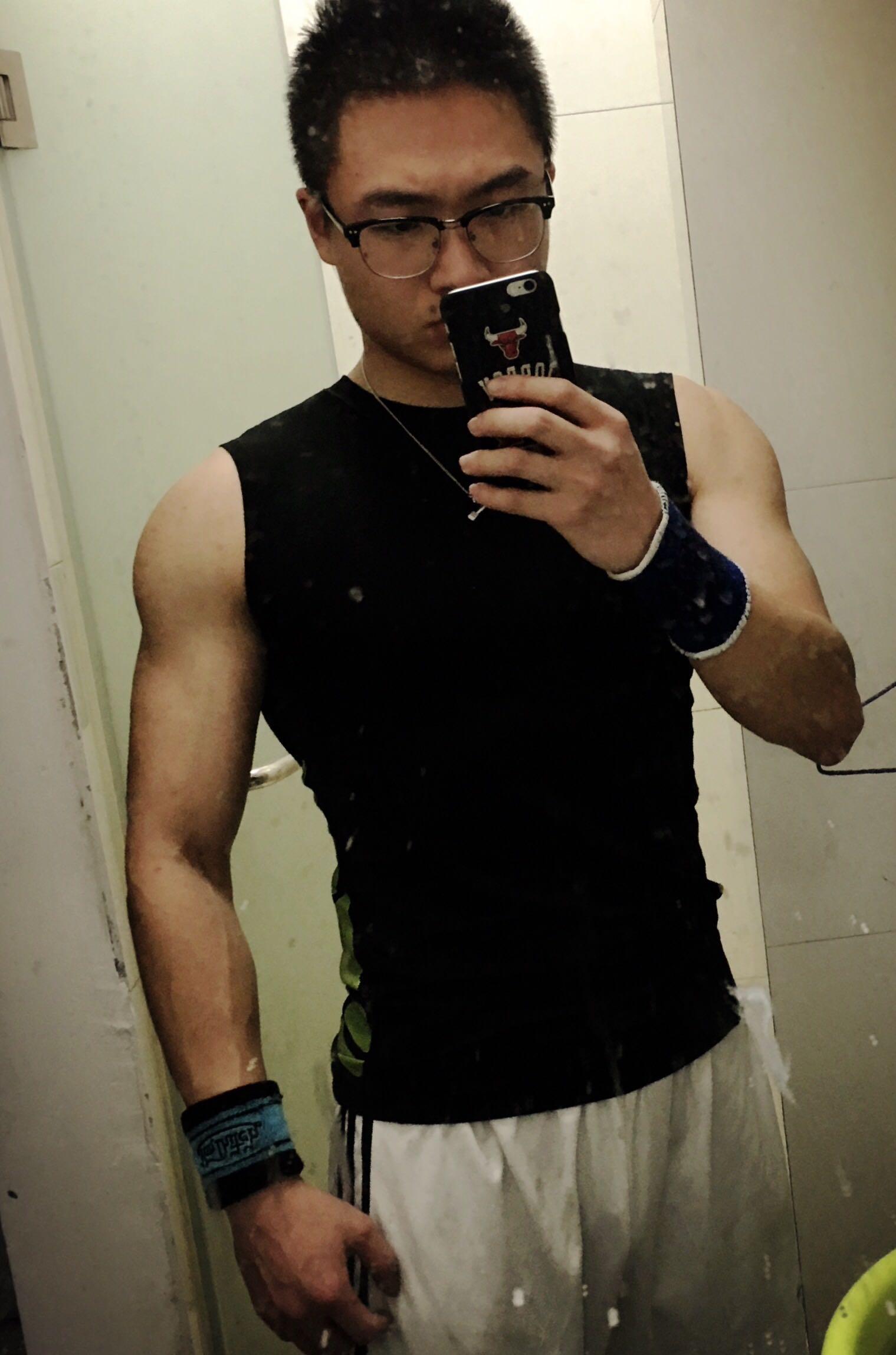 男性从瘦弱到强壮,拥有一身肌肉是种怎样的体验? - 知乎