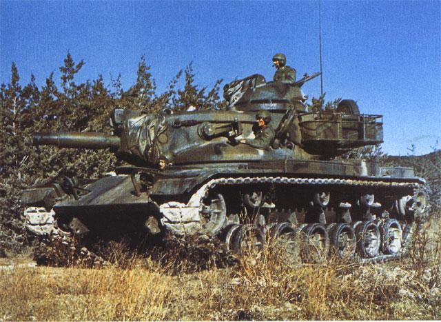 二战以后战斗机的主武器从机炮变成导弹为何坦克还在用大炮