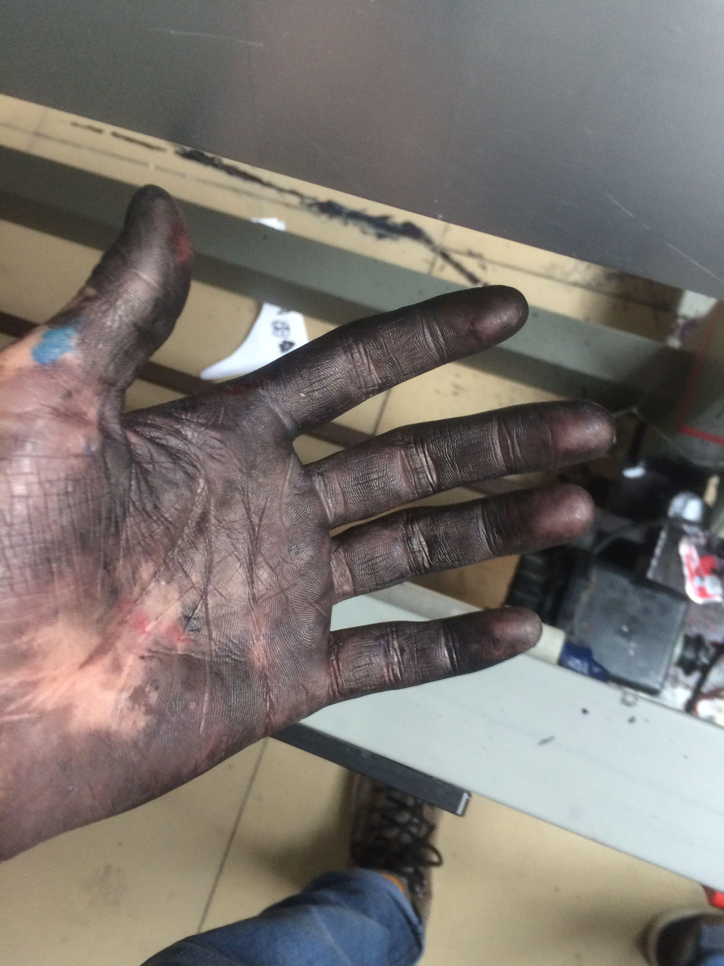 手上沾满了打印机墨水如何清除?求高人指点迷津. - 知乎