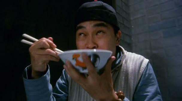 周星驰的电影为啥都是这个公鸡碗