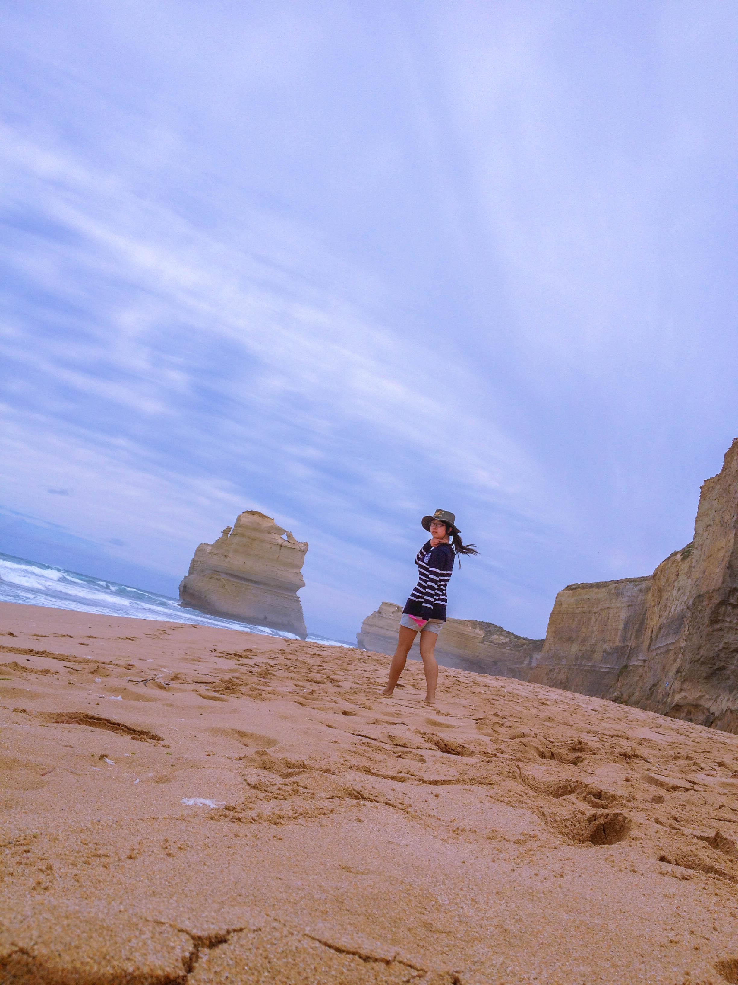 一个人旅行应该怎样自拍