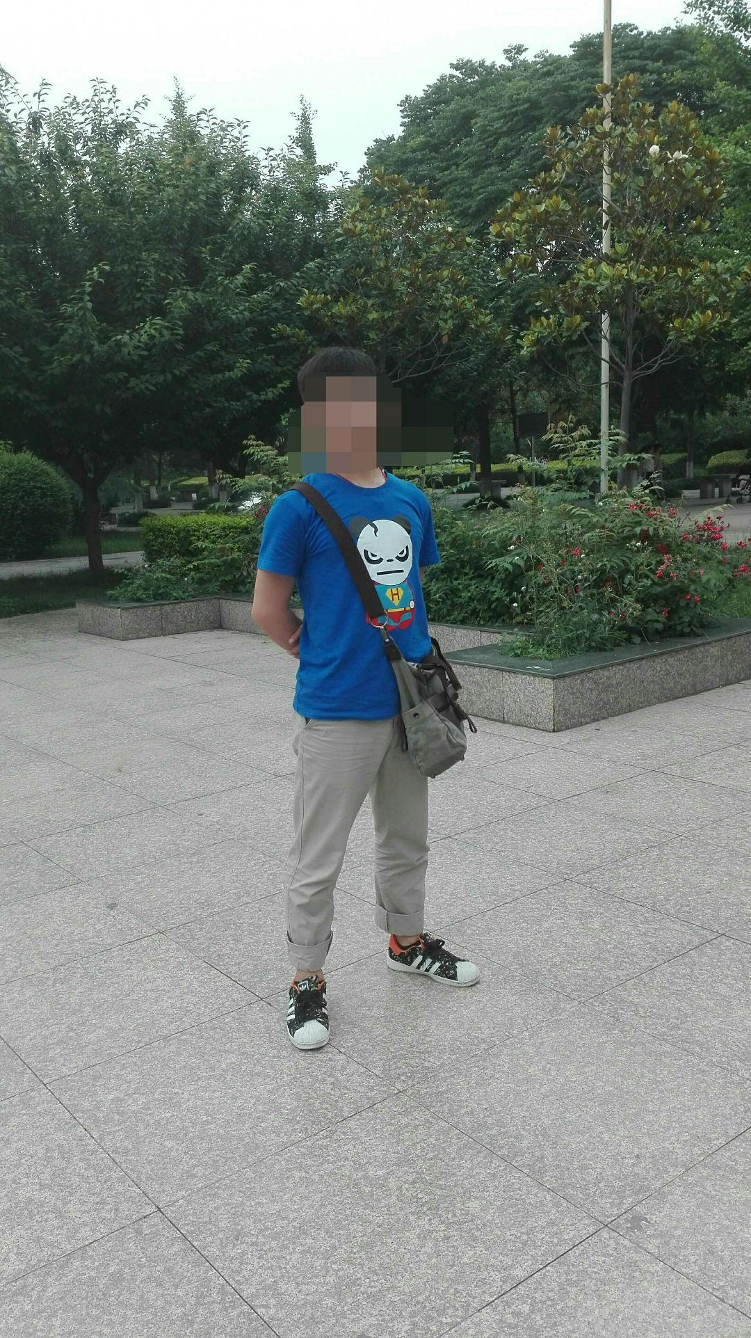那些穿着打扮又土又丑的人知道自己打扮得又丑