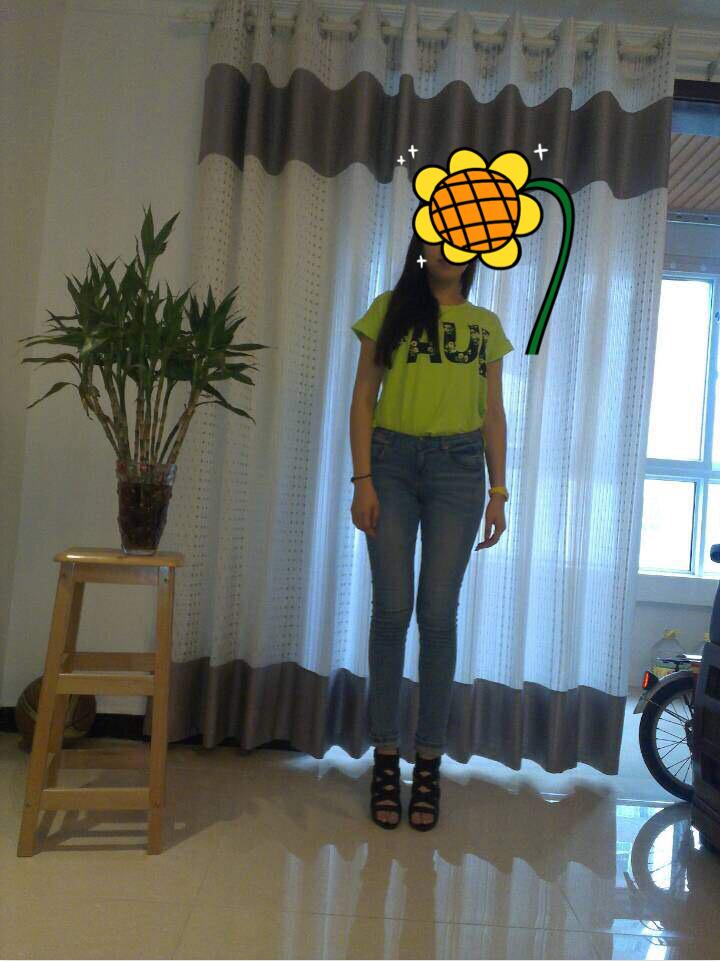 大学女生,体重正常偏瘦,个高170,腿长,可是脖子