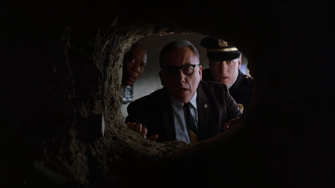 我们正在展示我们的家伙什, 别像傻子一样大笑了! 快拍照哇!