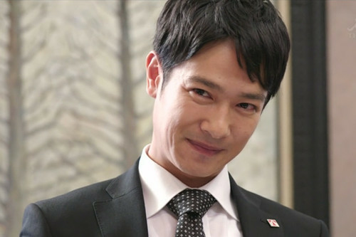 如何评价堺雅人的长相?