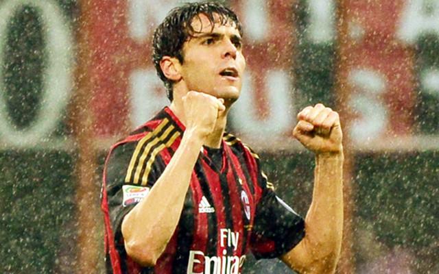 仍然是雨战,卡卡的眼神少了一分不羁,多了一分悲怆