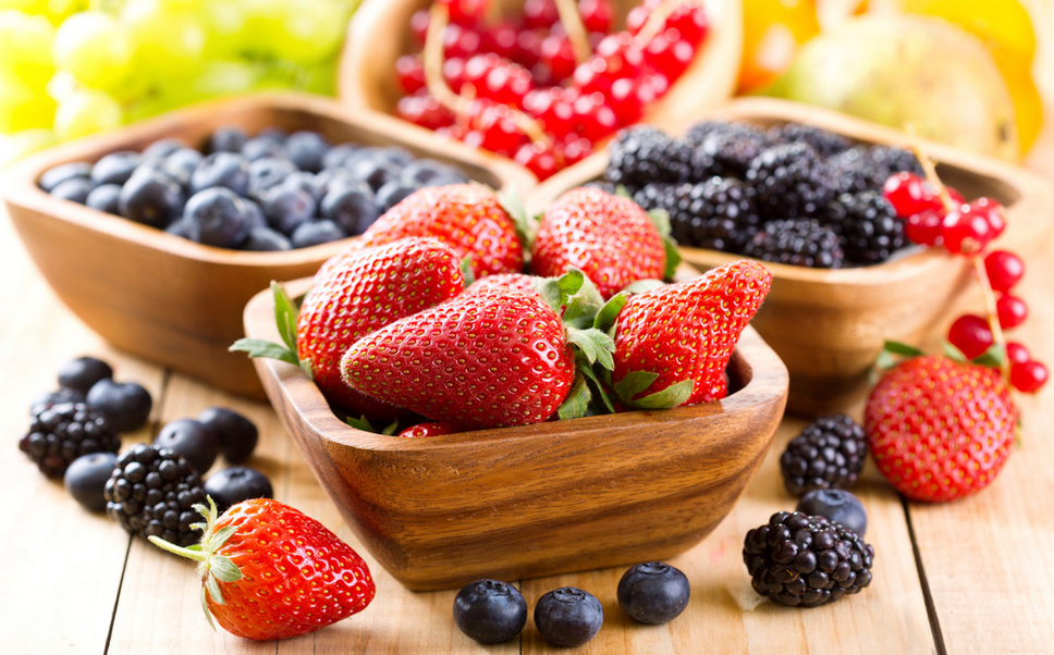 今天我们就给家大家推荐一些可以保护眼睛的水果,用眼过度的你们