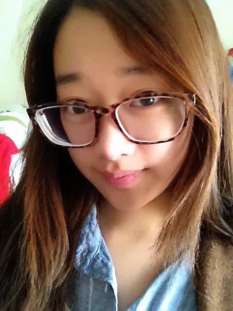 戴眼镜的近视妹子怎样才能美美的 ?