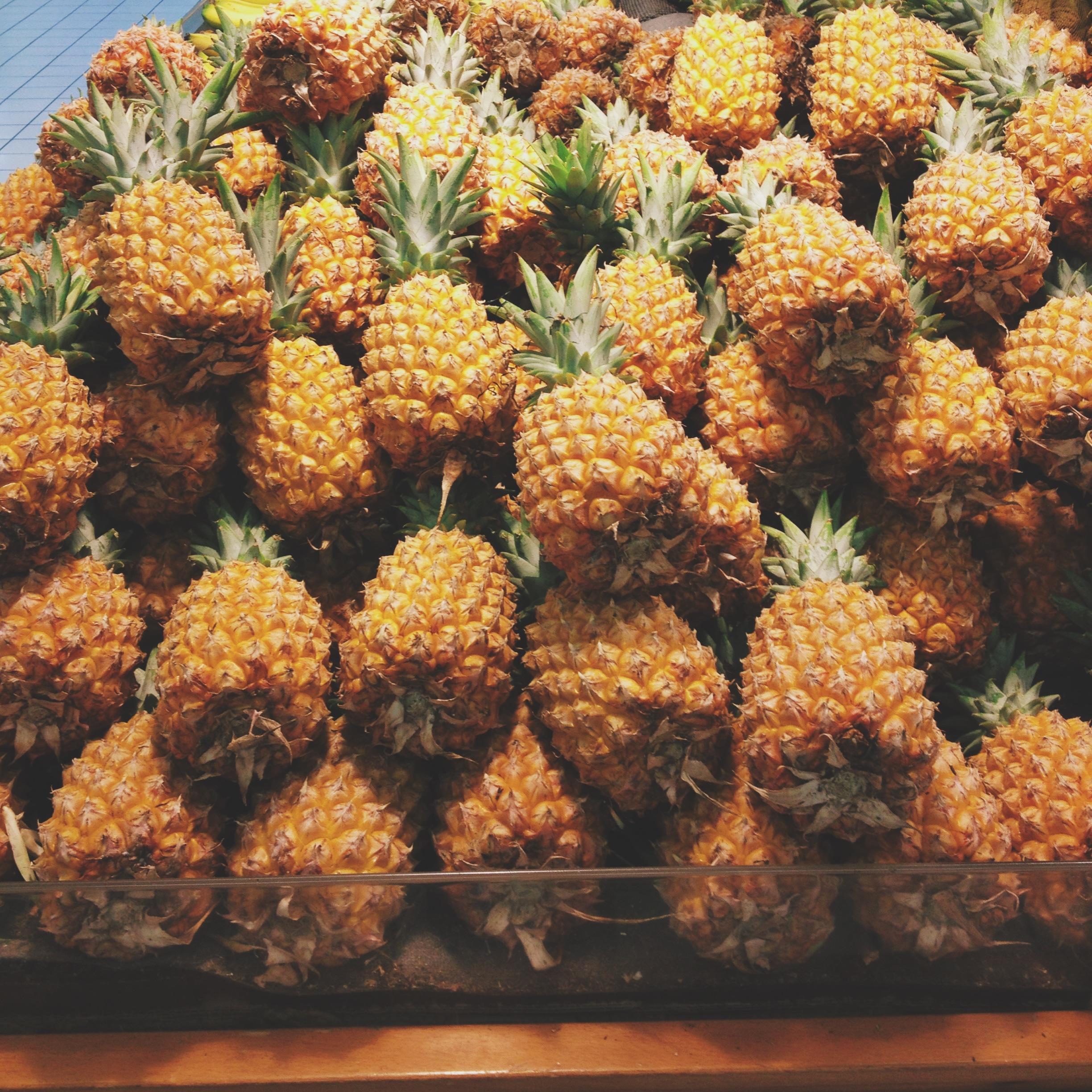 超市的菠萝好整齐!