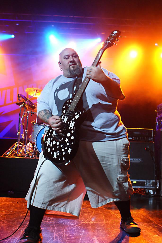 有哪些著名吉他手长得很胖