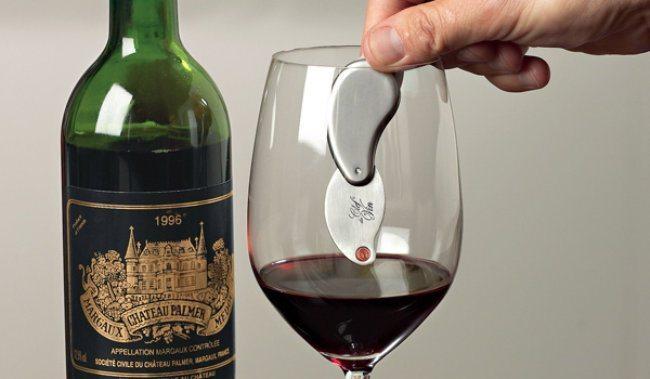 葡萄酒醒酒时应当如何选择醒酒器?需要根据酒