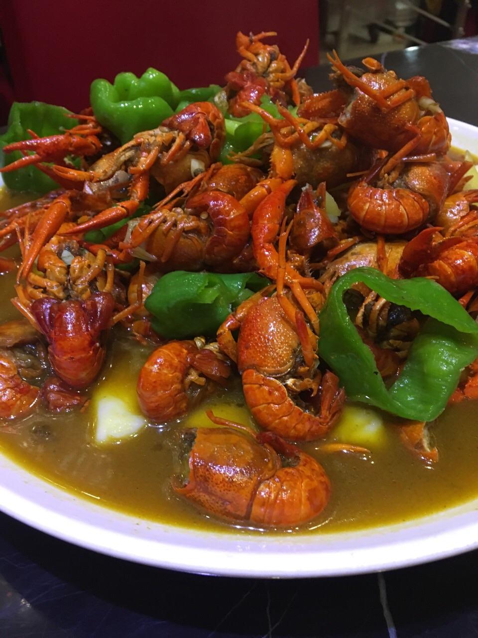 上海有哪些值得一去的餐馆,馆子里一定要尝试的菜式有哪些?