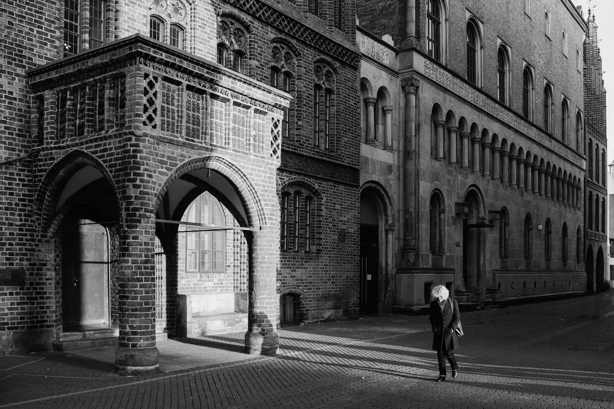 在什么样的场景下适合拍摄黑白照片?