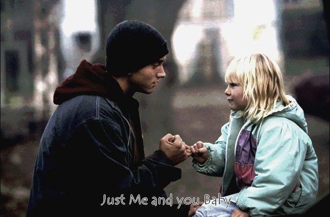 eminem有没有笑着的照片