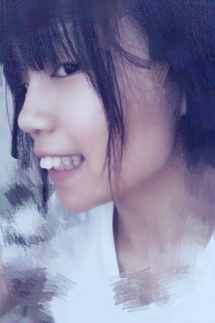 这种牙齿突出做手术还是戴牙套?