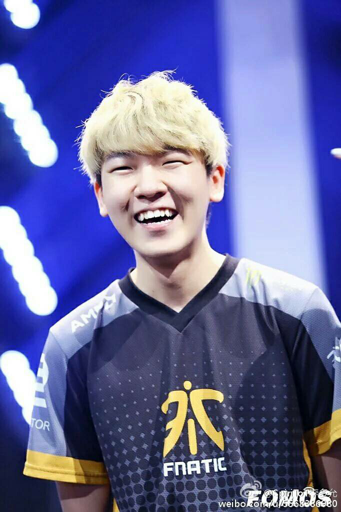 为什么电竞选手鲜有颜值高的呢.? - Bonnie 的回