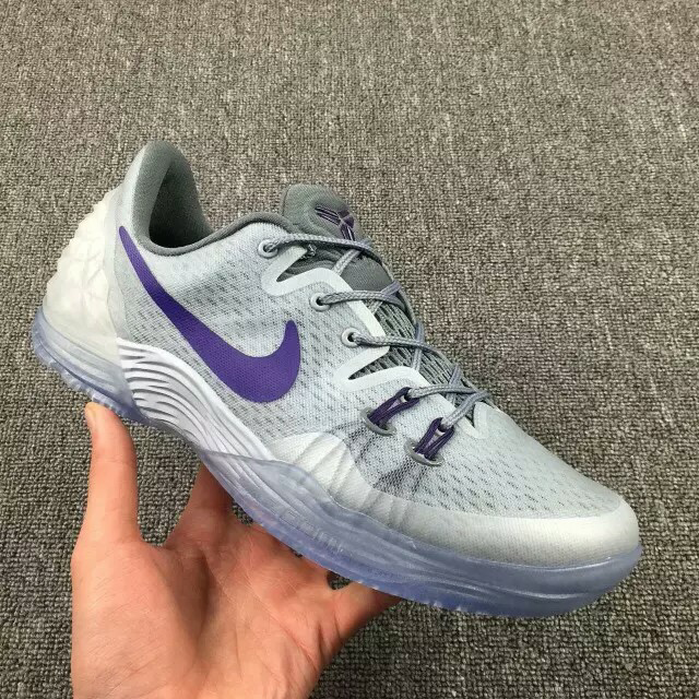 麻麻想出国玩,我想买鞋 ,最好aj因为不会打球 ,顺