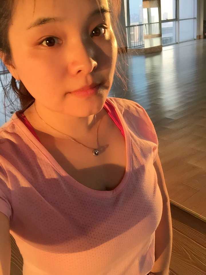 大胸怎么买跑步内衣?