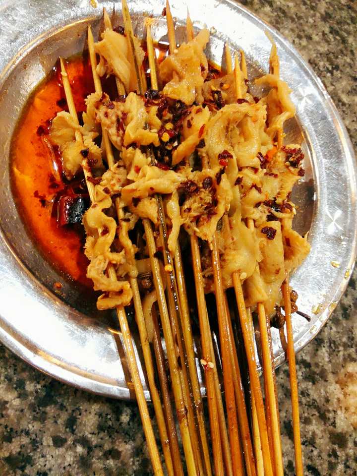 不推荐的豆筋的理由是有点偏咸,不过喜欢吃豆筋的亲故们还是可以尝试