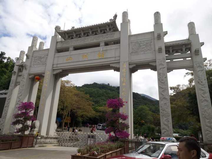 梧桐山大门