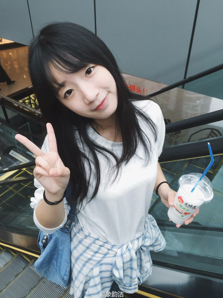 单眼皮女生有特别漂亮的吗?