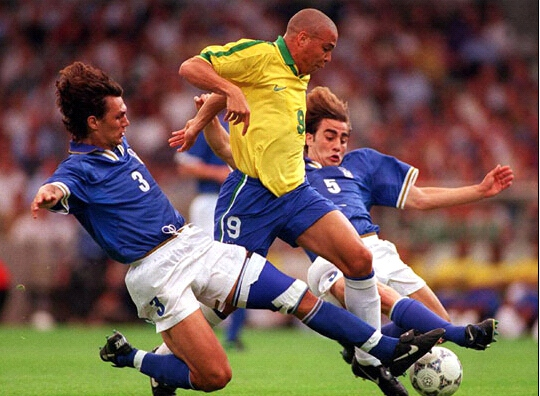 有哪些球员是老球迷天天吹,但你觉得很一般的?