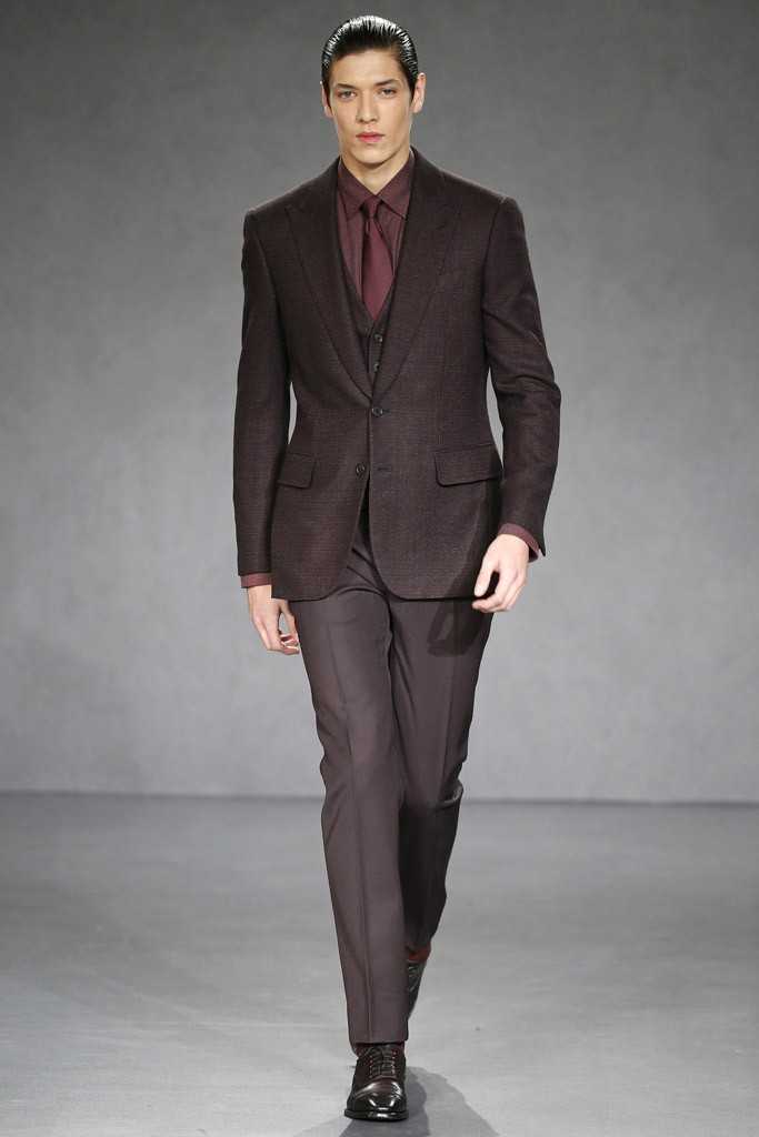 西装与衬衫的颜色搭配有哪些要领?