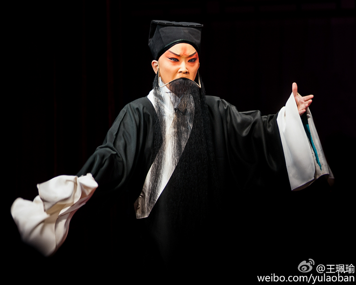 饰演风流正德皇帝 王珮瑜田慧《梅龙镇》2009中秋戏曲晚会 《断密涧》