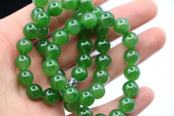 碧绿代表什么意思 碧绿的解释 碧绿碧绿类似的词语