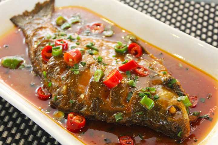 武汉有哪些值得一去的餐馆,馆子里一定要尝试的菜式有哪些?