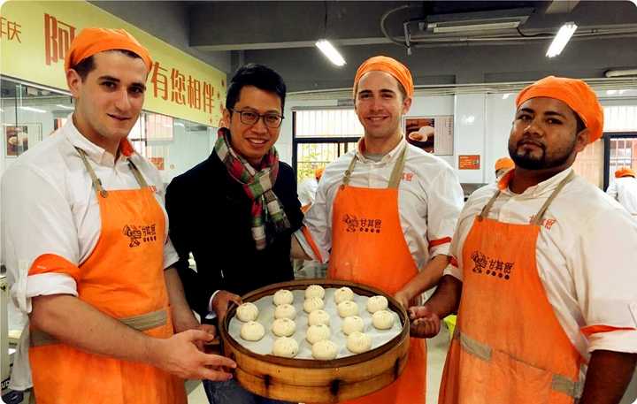 甘其食的创始人童启华是怎么成功的?