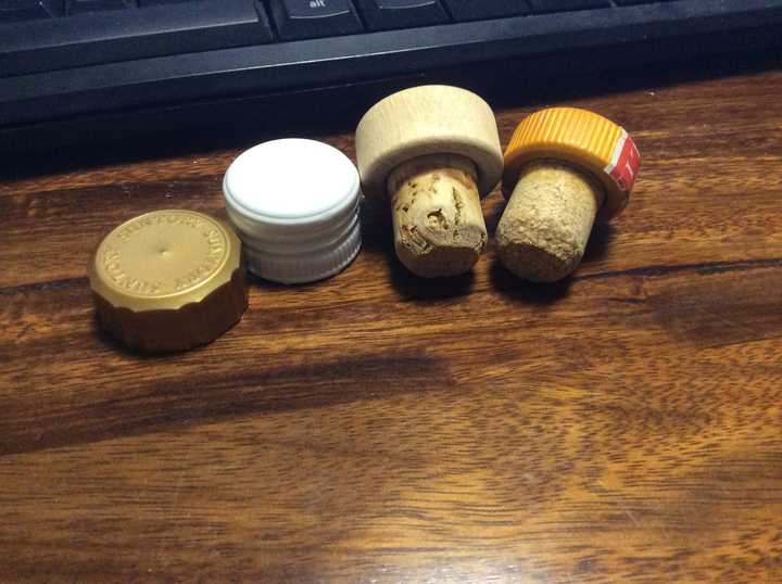 有谁知道威士忌瓶塞怎么做的吗?