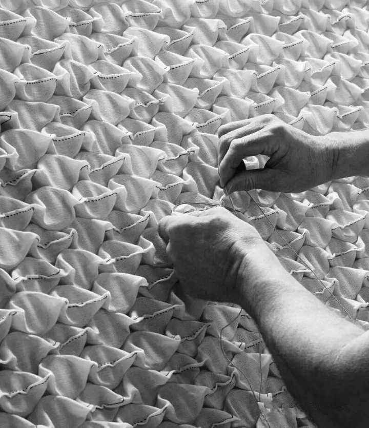 手工缝制的独立袋装弹簧.