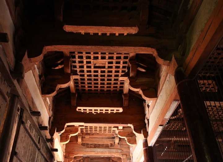 什么是露彻上明造?