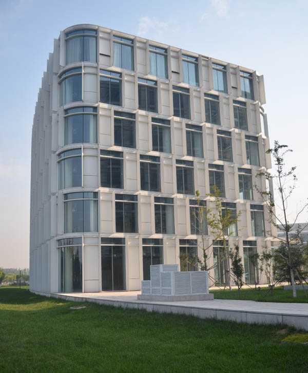 建筑必须要有气窗吗?全封闭式的幕墙是如何实现的?