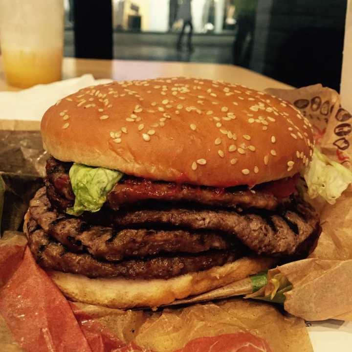 吃汉堡王的三层汉堡是一种怎样的体验?