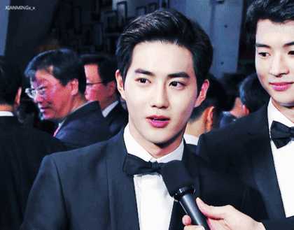 leader suho(金俊勉,勉式圣音真的是享受,我最喜欢戴眼镜的造型(第六