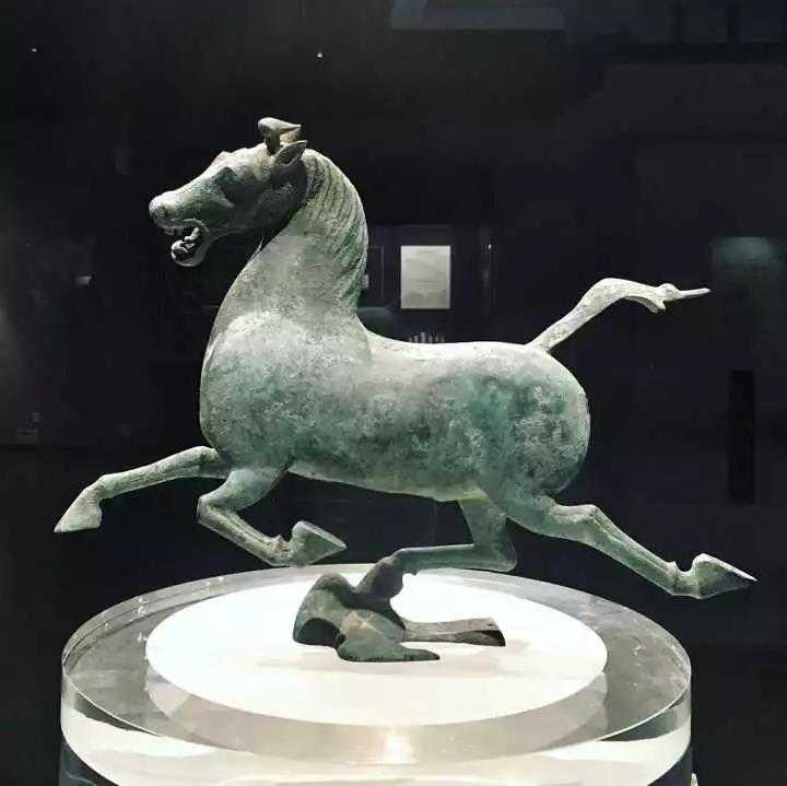 马踏飞燕”具有怎样的艺术价值，才能使之成为中国旅游标志？ - 知乎