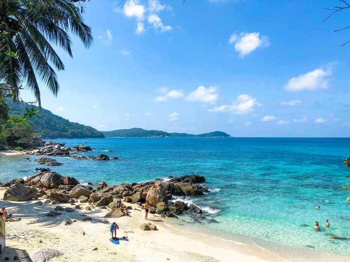 海水温柔地拥抱着停泊岛,相比马来西亚其他逐渐被游客所熟知的海岛,较